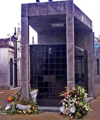 sepulcro Roberto Noble